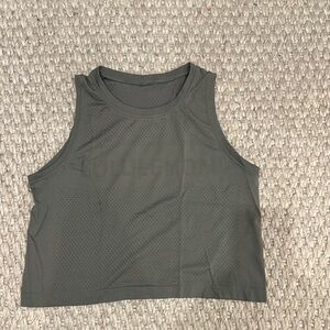 Green Lululemon Cropped Tank Top - Size 6
